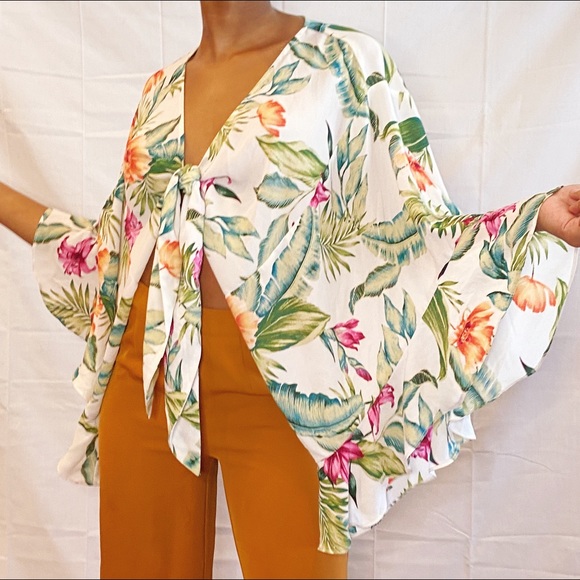 Floral Top - Picture 2 of 3